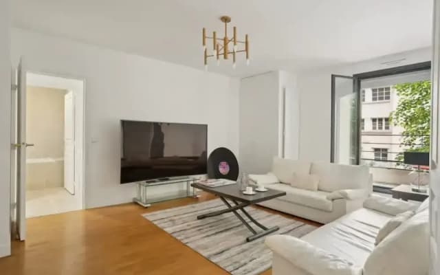 Elegant New Apartment With Balcony in the 16th - M - photo 3