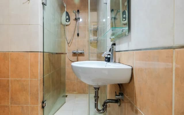 Modern and Comfy Studio Tamansari Sudirman Apartment - photo 5