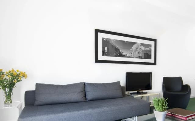Rent Top Apartments MACBA - photo 3