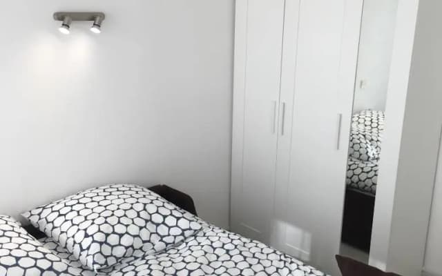 Studio carré d'or situé à 50 m de la plage - photo 5