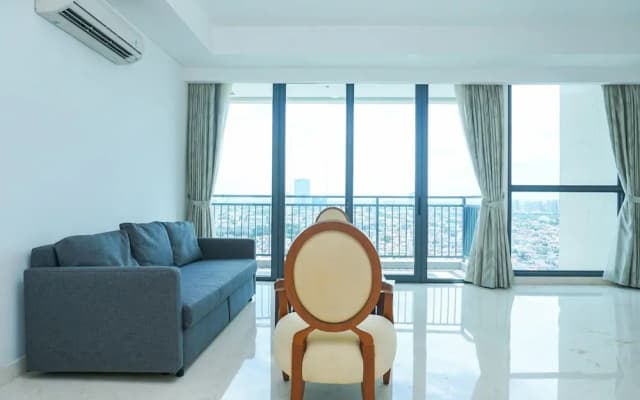 Spacious 2BR Apartment at Wang Residence - photo 5