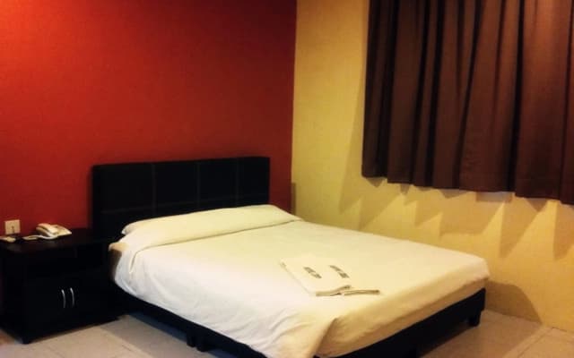 Reintree Lodge Hotel - photo 3