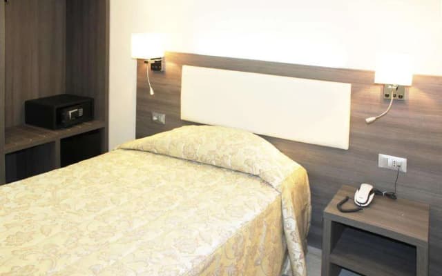 Metropoli Hotel - photo 3