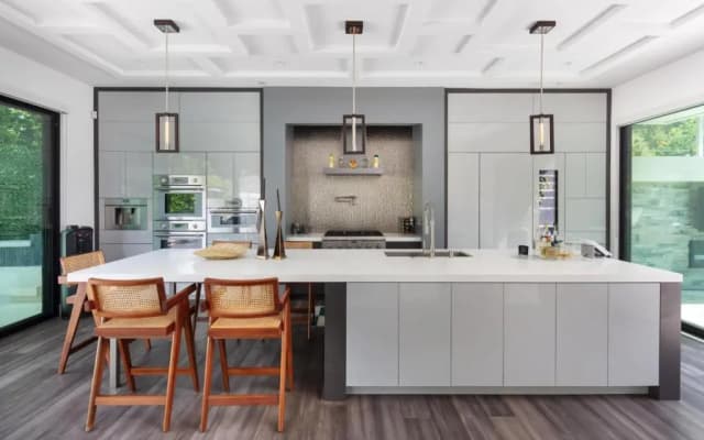 Willow Glen - Hollywood Hills Multi-level Villa With Theater & Pool - photo 4