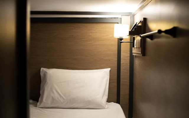Warm Window Silom - Hostel - photo 5