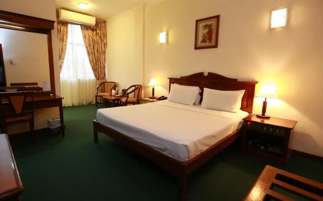 Hotel Sapphire - photo 3
