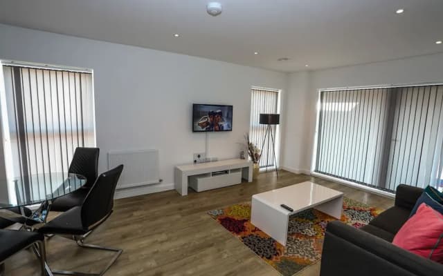 Exquisite One Bed Apartment - photo 4