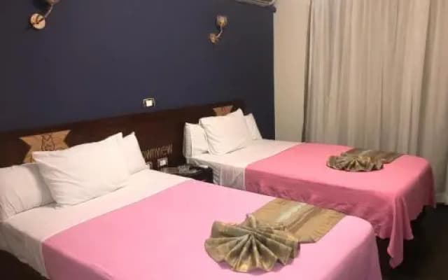 Town hotel - photo 2