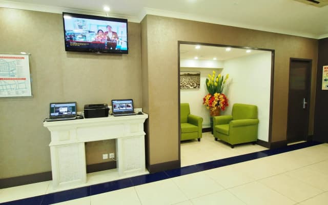 Goodrich Hotel - photo 2
