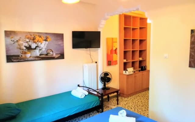 Cozy Apartment Near Acropolis - photo 2