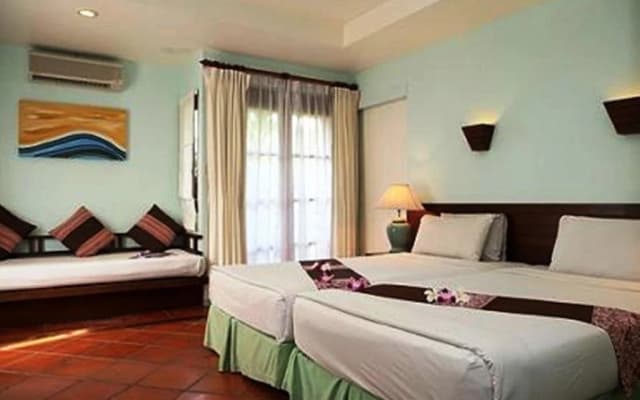 World Resort - photo 4