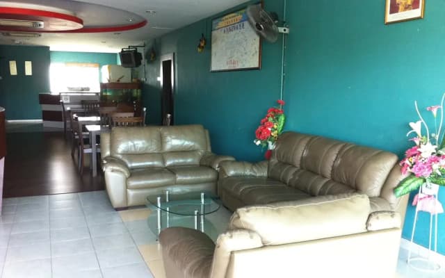 Ocean Hotel - photo 2