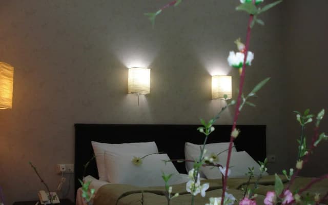 D'Plaza Hotel - photo 3