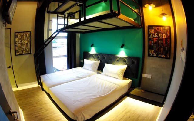 Tube Hotel Melaka - photo 3