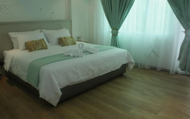 New Glow Hotel Miri - photo 3