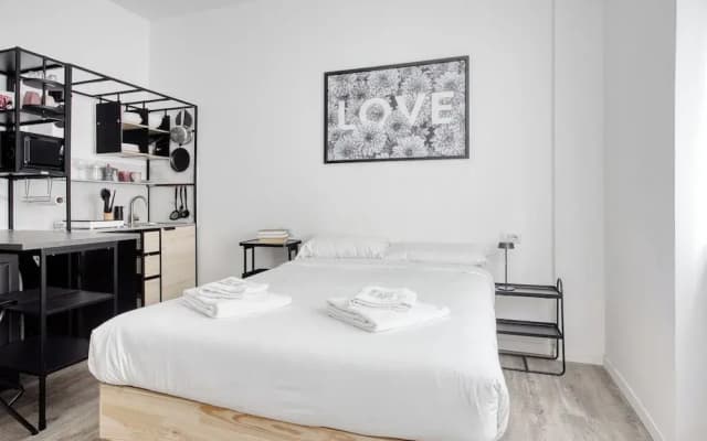Stylish Studios near Subway - photo 5