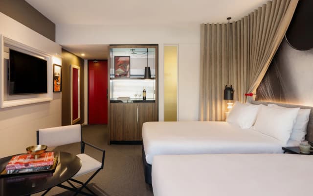 Hotel Indigo Melbourne on Flinders by IHG - photo 4