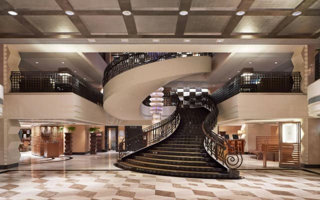 Sheraton Hong Kong Hotel & Towers - photo 2