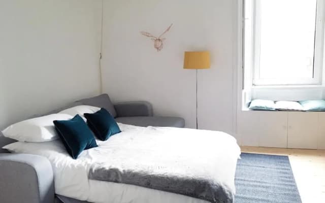 Historic Edinburgh 1890s Home Turned Relaxing Retreat - photo 5