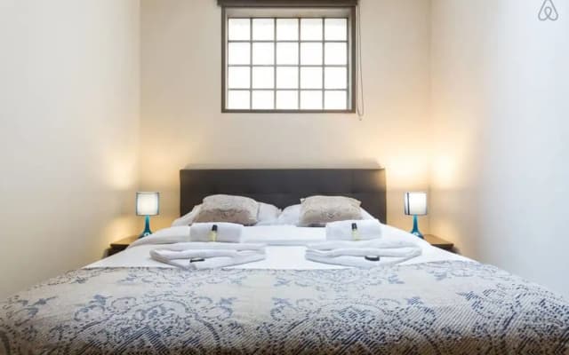 Bright Renovated Parisian Apartment - photo 2