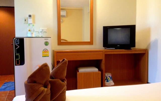 Cherry Hotel - photo 3