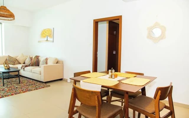 Bloomfields Cozy 1BR in Gate Tower - photo 2