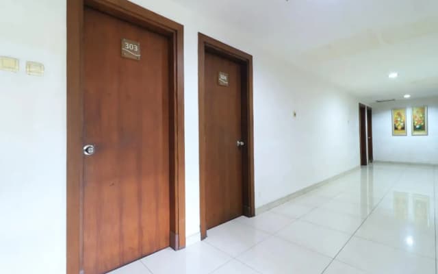 Urbanview Hotel Mroom PH Kemang - photo 5