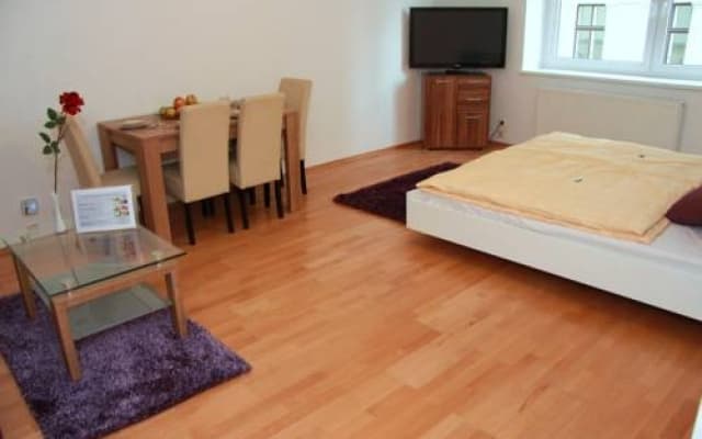 Livingston Apartment Premium - photo 4