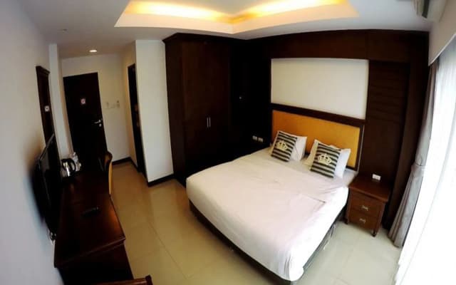 OYO 898 Sota Residence - photo 5
