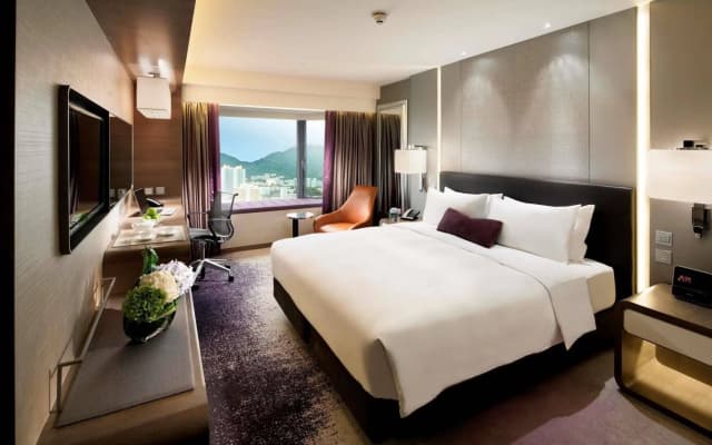 Royal Plaza Hotel - photo 5