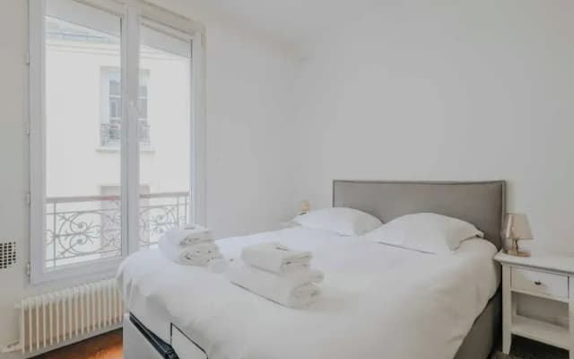 Apartment in Montmartre With 1 Room - photo 3