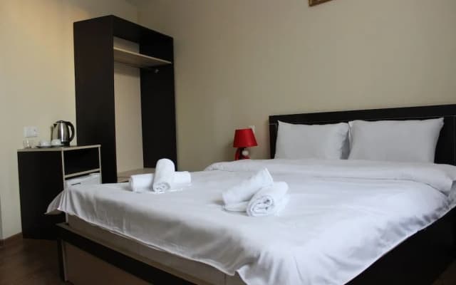 M&M Hotel - photo 2