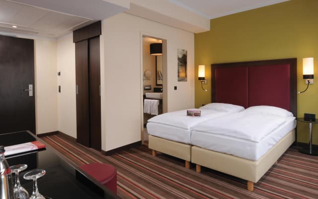 Leonardo Hotel Berlin - photo 4