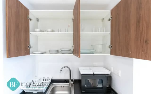 Executive 1 BR in Oasis - 2 - photo 2
