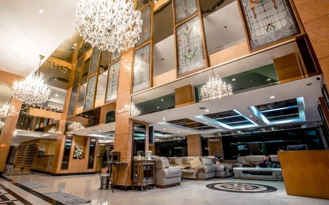 Hope Land Hotel Sukhumvit 24 - photo 2