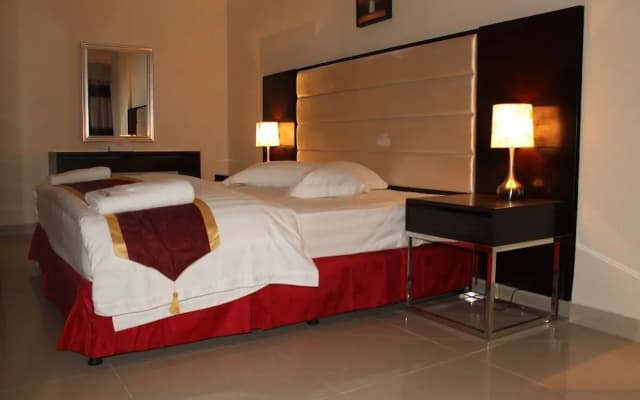 Horizon Hotel Apartments - photo 3