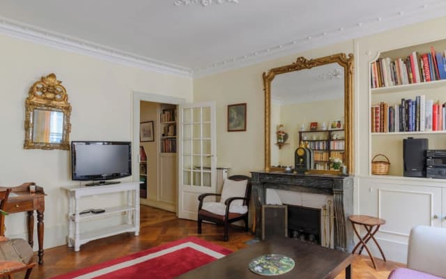 Paris Center St Claude residence - photo 4