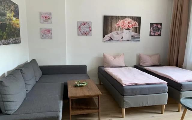 BERLIN mal ANDERS ERLEBEN - HIER TOBT DAS LEBEN - photo 2