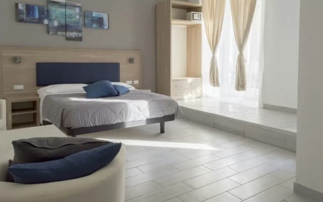 New Moon Guesthouse - photo 5