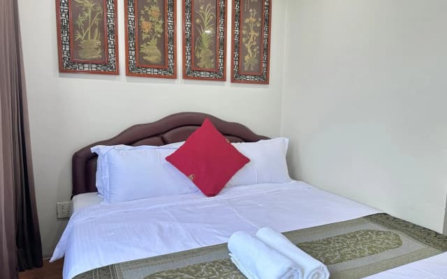 Longzhu Guesthouse - photo 3