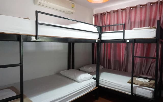 Baan Park Raak Backpacker Hostel - photo 3