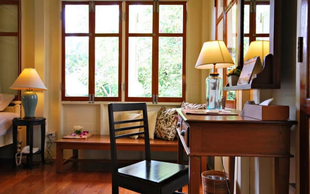 Baan Bayan Beachfront Hotel - photo 5