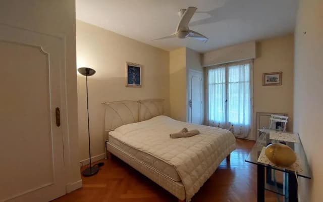 BH - CAPITOL - Central 2 Bedrooms 5 Peoples - photo 2