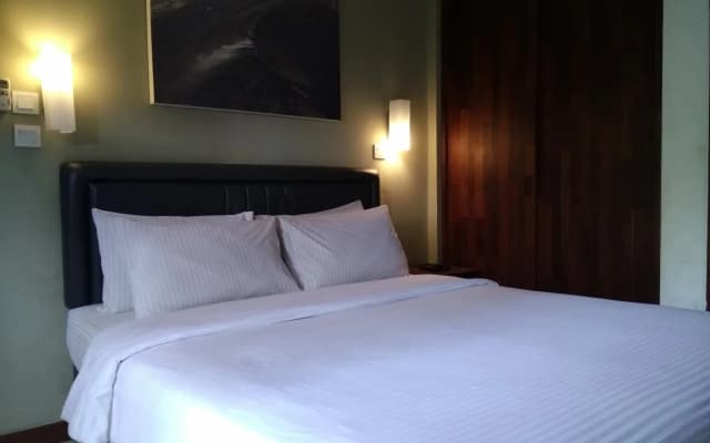 Kuta Legian Inn - photo 2
