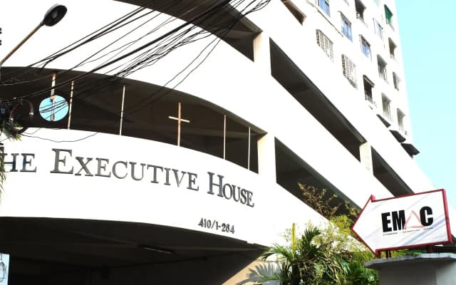The Executive House - photo 3