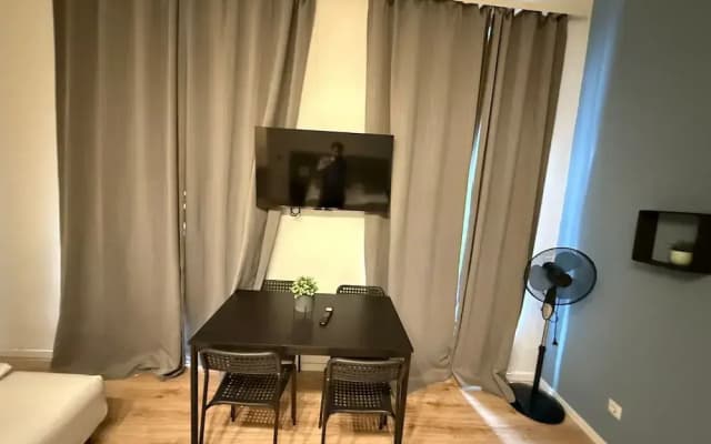 Chic 1BR Apt Steps from Schönbrunn - photo 4