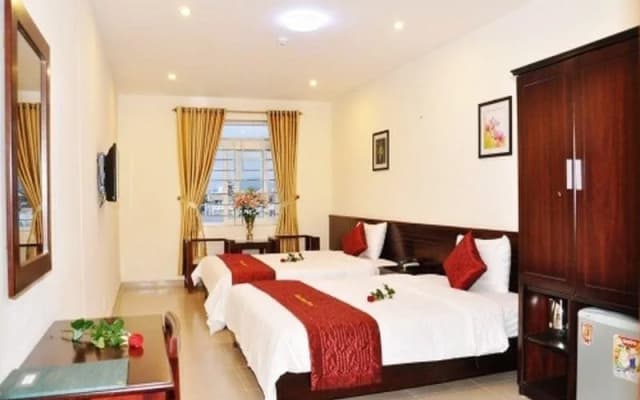 Hoai Nga Hotel - photo 2
