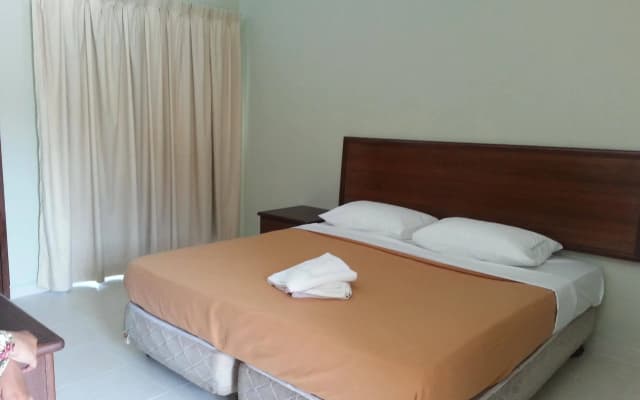 Mersing Beach Resort - photo 2
