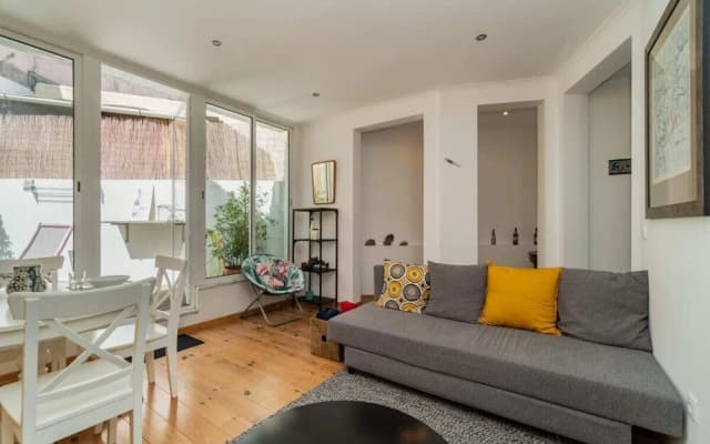 Gorgeous Apartment With Terrace in Belém - photo 3