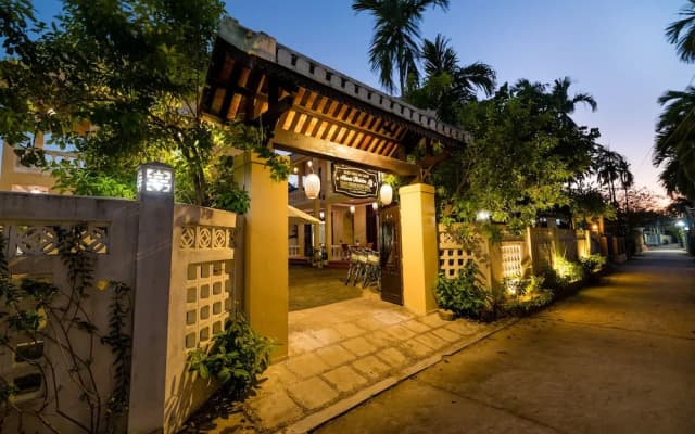 Tonkin Creeper Flower Villa - photo 3